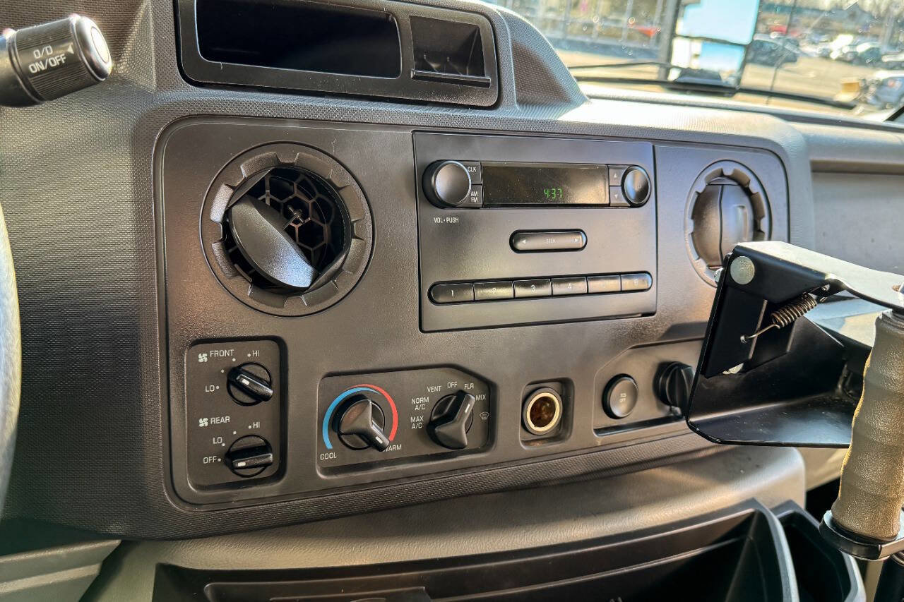 Used 2011 Ford E-350 and Econoline 350 Extended Super Duty w/ PWR Group image 25