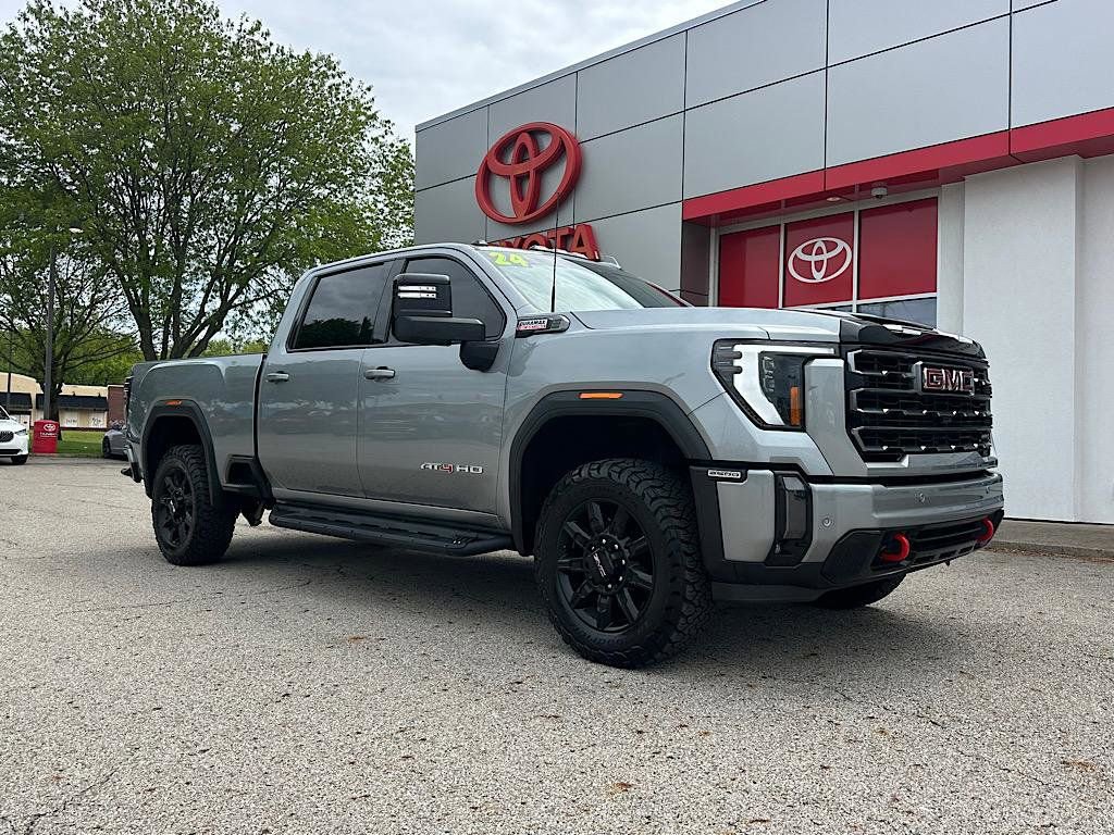 Used 2024 GMC Sierra 2500 AT4 w/ Max Trailering Package AWD/4WD image 8