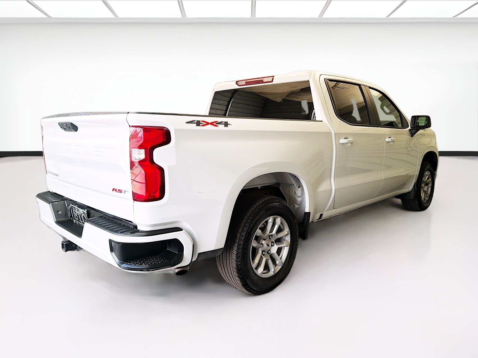 Used 2025 Chevrolet Silverado 1500 RST AWD/4WD image 4