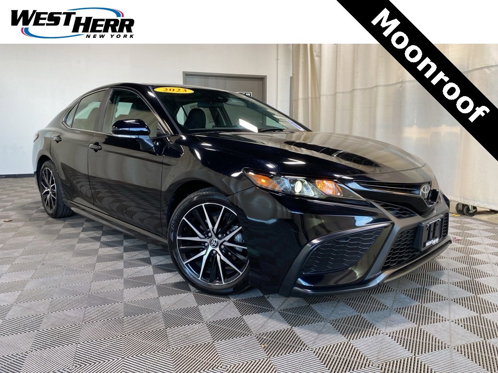 Used 2023 Toyota Camry SE