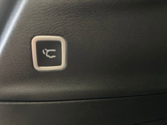 New 2026 Chrysler Pacifica Select w/ S Appearance Package image 19