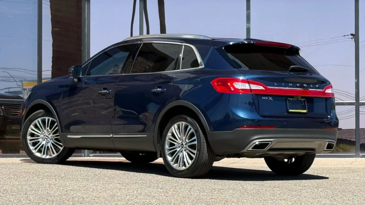 Used 2017 Lincoln MKX Reserve image 7