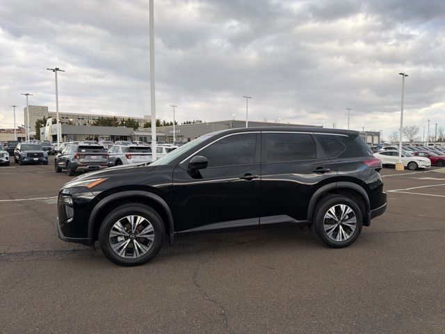 Used 2024 Nissan Rogue SV image 4
