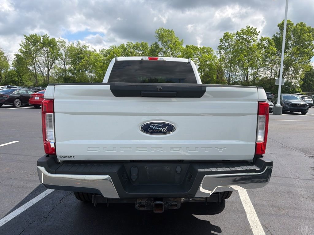 Used 2017 Ford F250 XLT AWD/4WD image 4