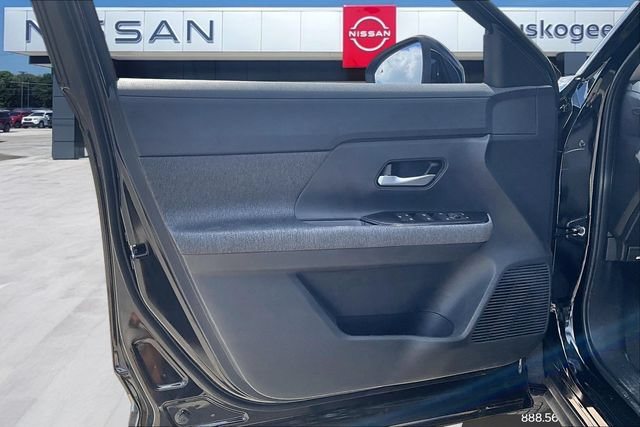 New 2026 Nissan Kicks SV w/ Cold Weather Package FWD image 8