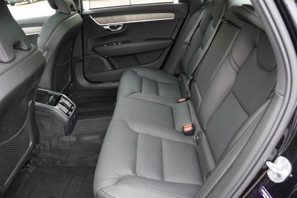 Used 2023 Volvo S90 B6 Plus w/ Protection Package Premier AWD/4WD image 17