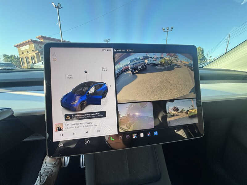 Used 2023 Tesla Model Y Performance AWD/4WD image 19