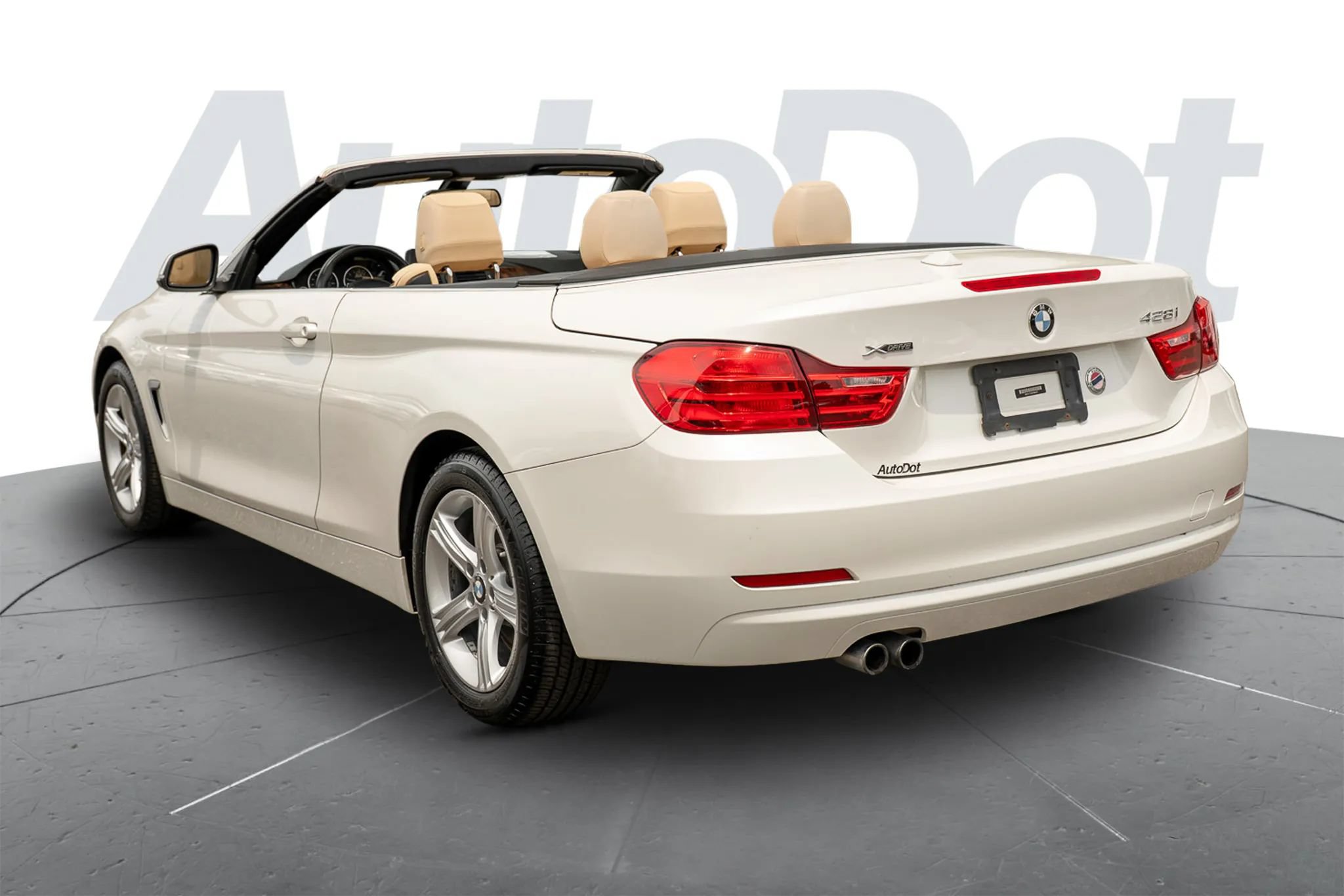 Used 2014 BMW 428i xDrive Convertible AWD/4WD image 2