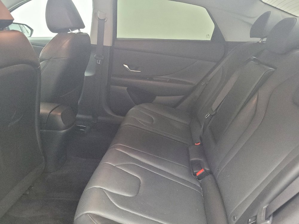 Used 2023 Hyundai Elantra Limited w/ Preferred Accessory Package image 18