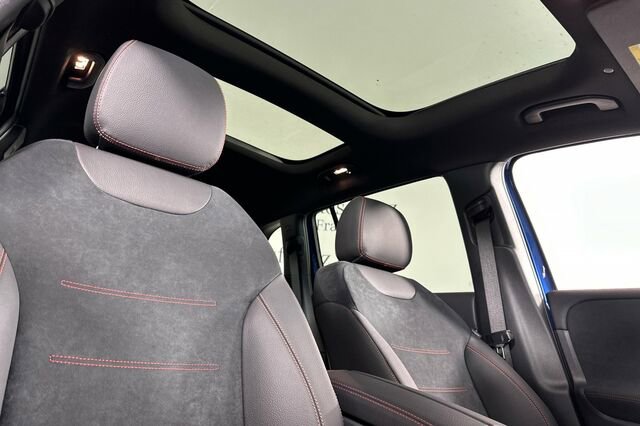 Used 2024 Mercedes-Benz GLB 250 image 17