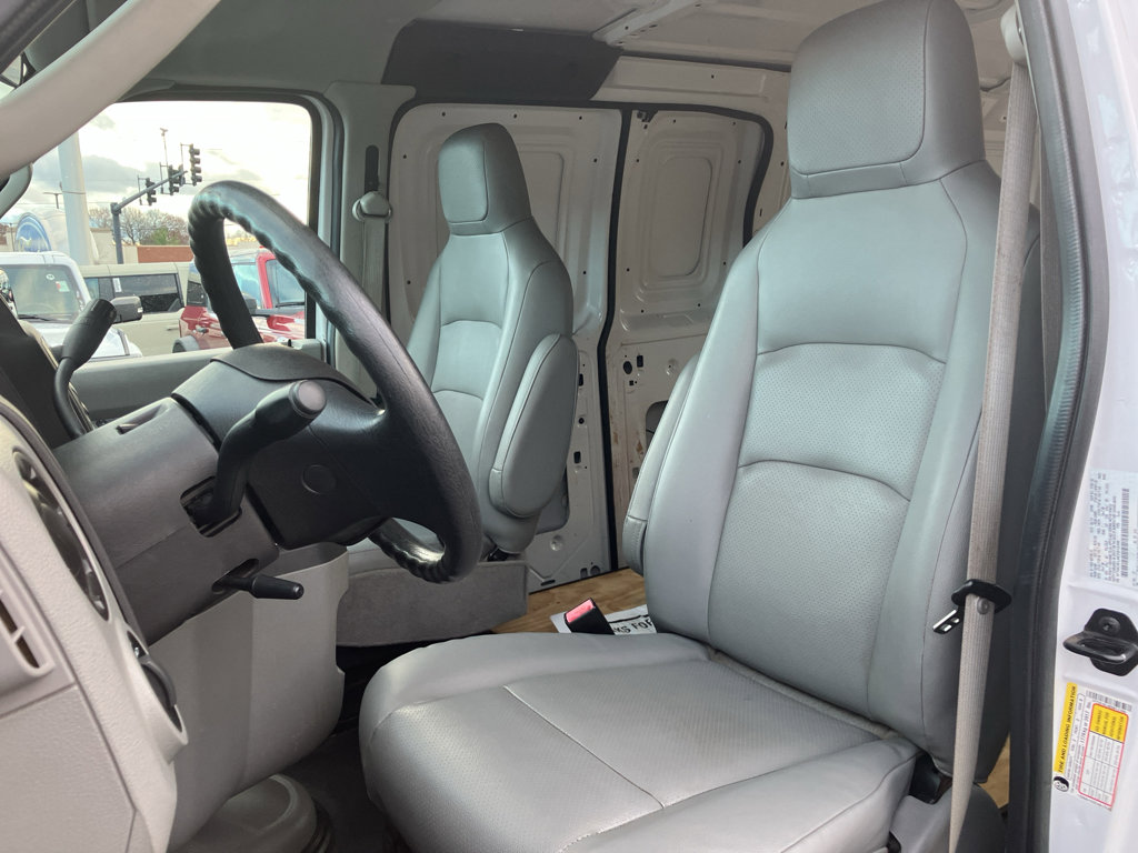 Used 2014 Ford E-350 and Econoline 350 Super Duty image 25