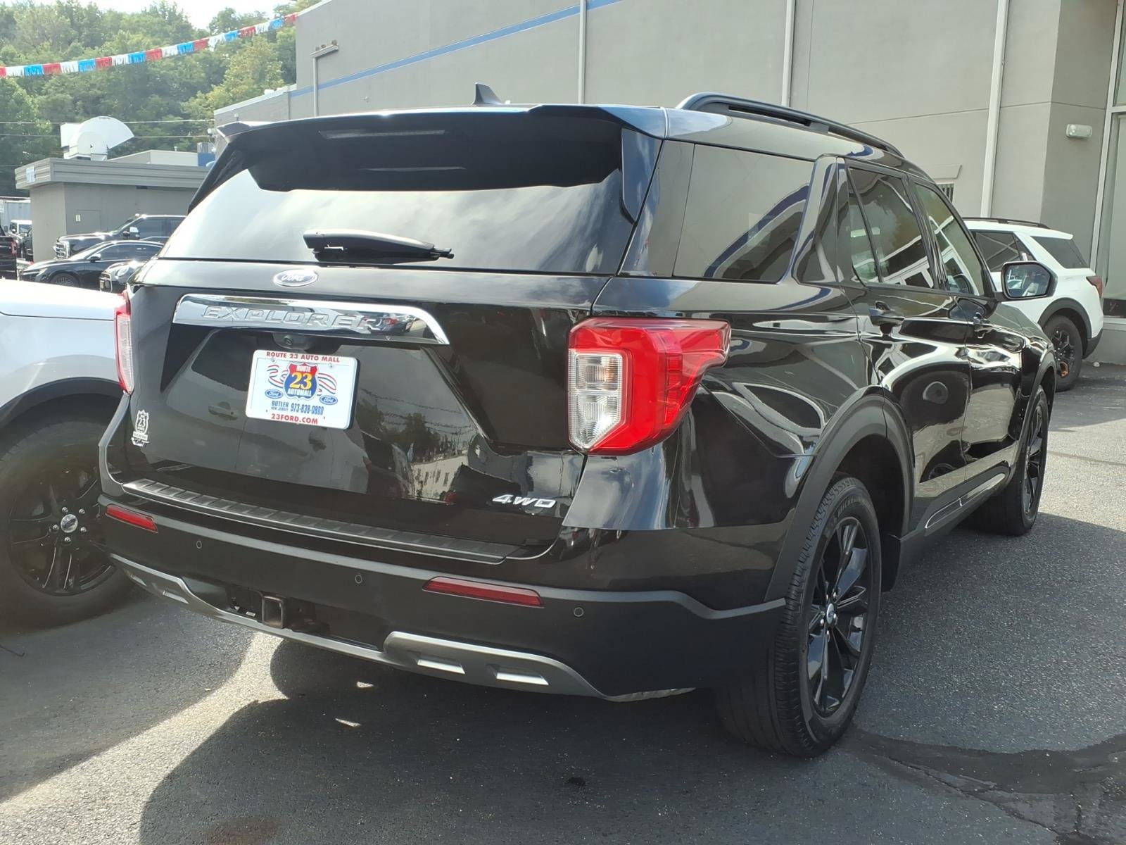 Certified 2023 Ford Explorer XLT w/ Equipment Group 202A AWD/4WD image 8
