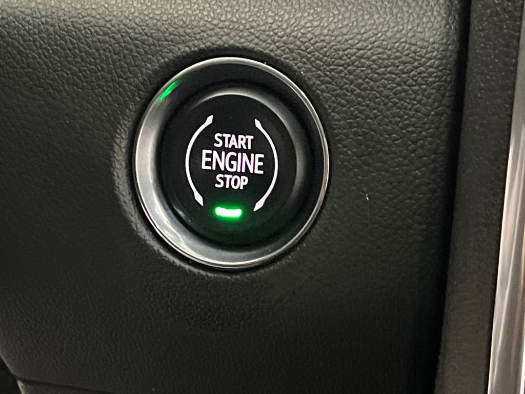 Used 2025 GMC Acadia Elevation image 54