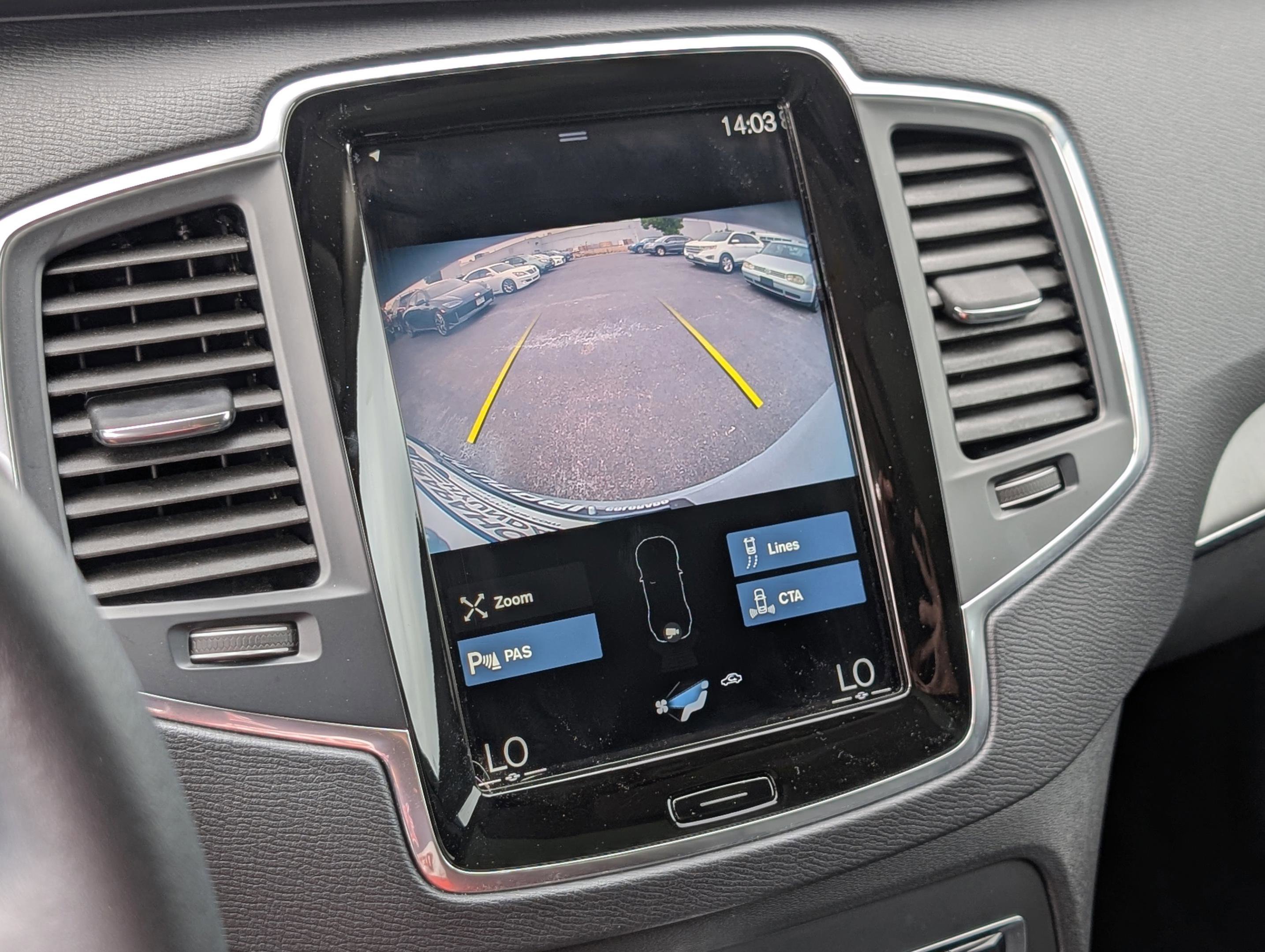 Used 2022 Volvo XC90 T5 Momentum image 16