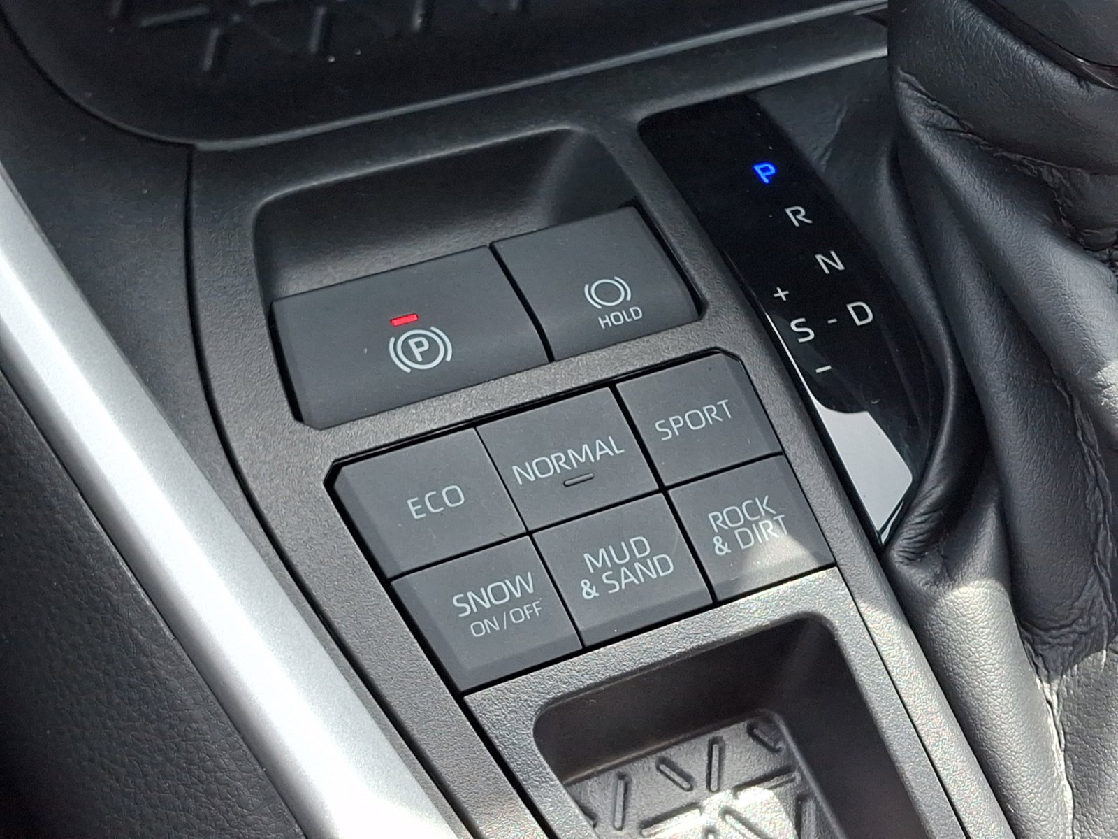 Used 2023 Toyota RAV4 XLE image 29