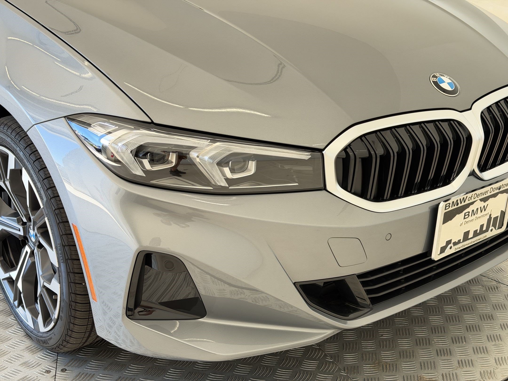 New 2026 BMW 330i xDrive Sedan w/ Convenience Package AWD/4WD image 12