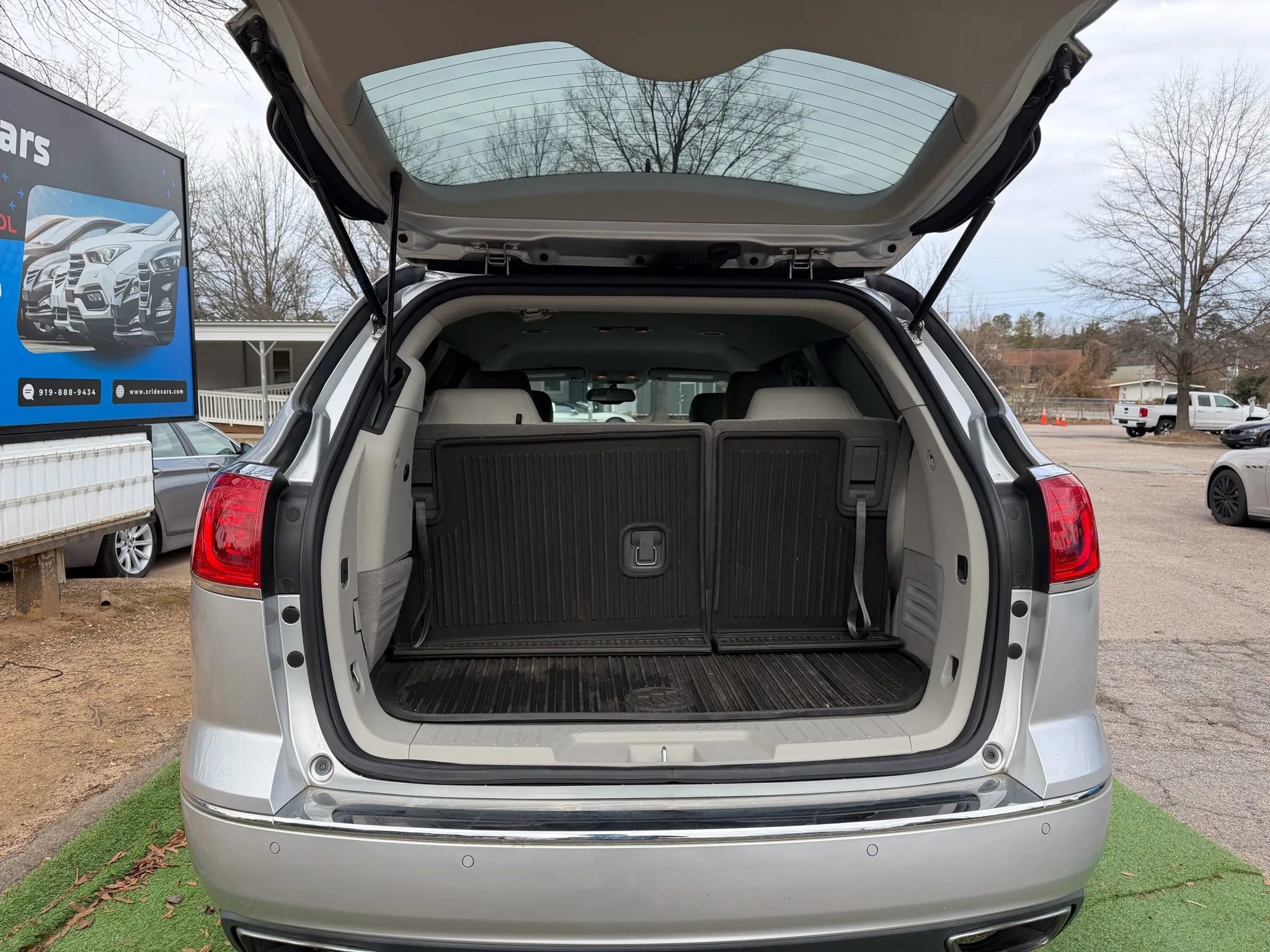 Used 2017 Buick Enclave Leather w/ Trailering Package image 5