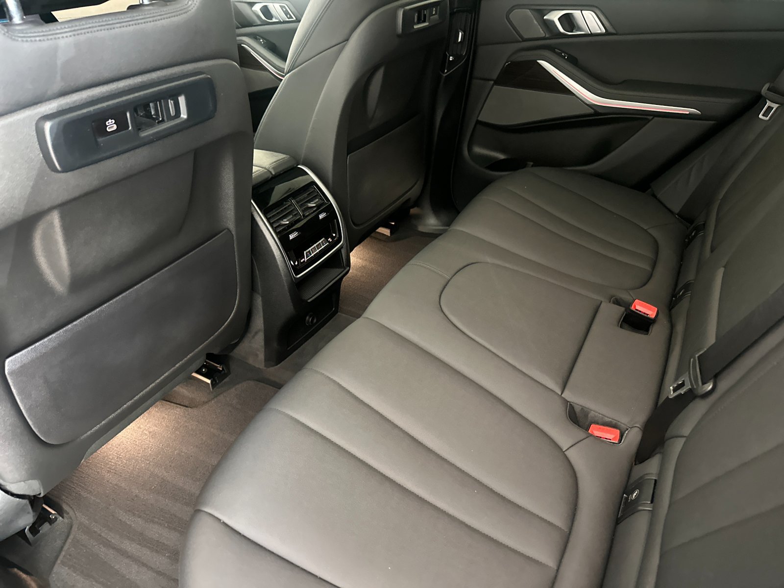 Used 2021 BMW X5 xDrive45e w/ Premium Package AWD/4WD image 12