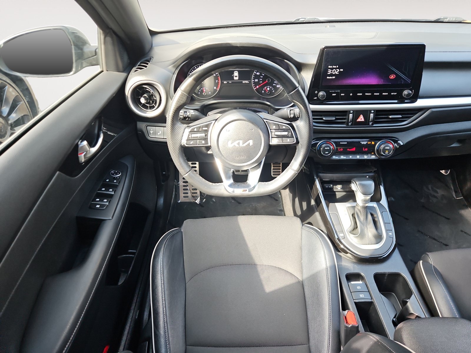 Used 2024 Kia Forte GT-Line w/ GT-Line Premium Package FWD image 10