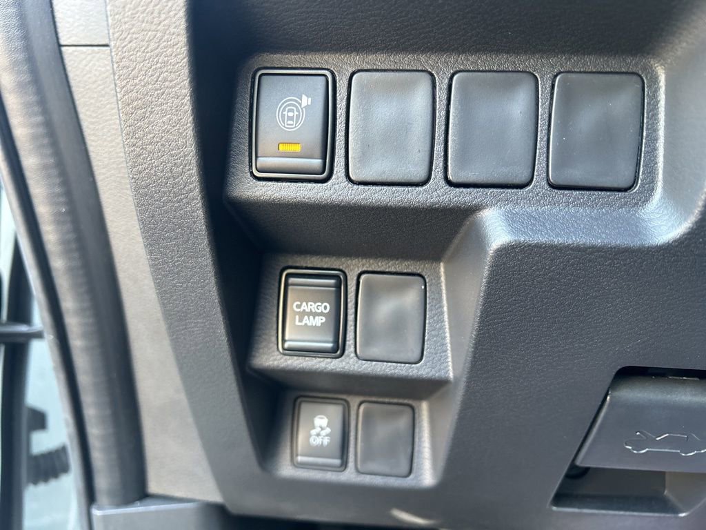 Certified 2025 Nissan Frontier SV image 19