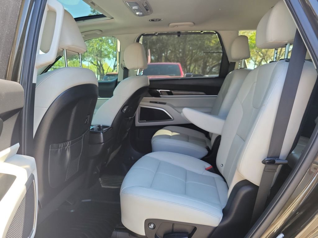 Used 2021 Kia Telluride EX w/ EX Premium Package image 13