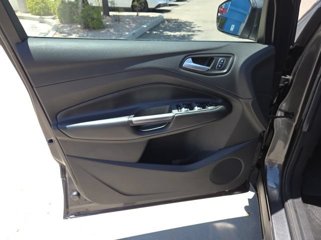 Used 2019 Ford Escape SE FWD image 14