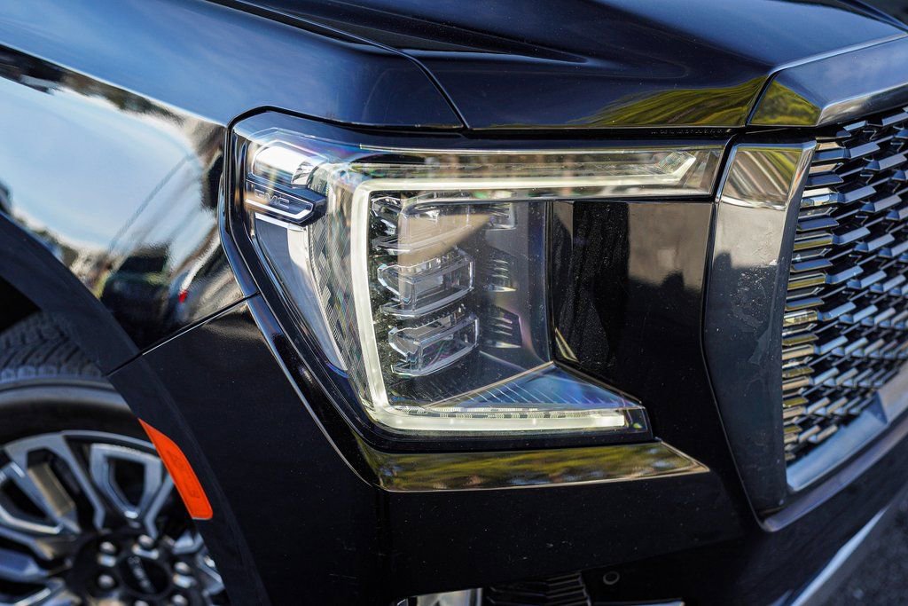 Used 2024 GMC Yukon Denali Ultimate image 7