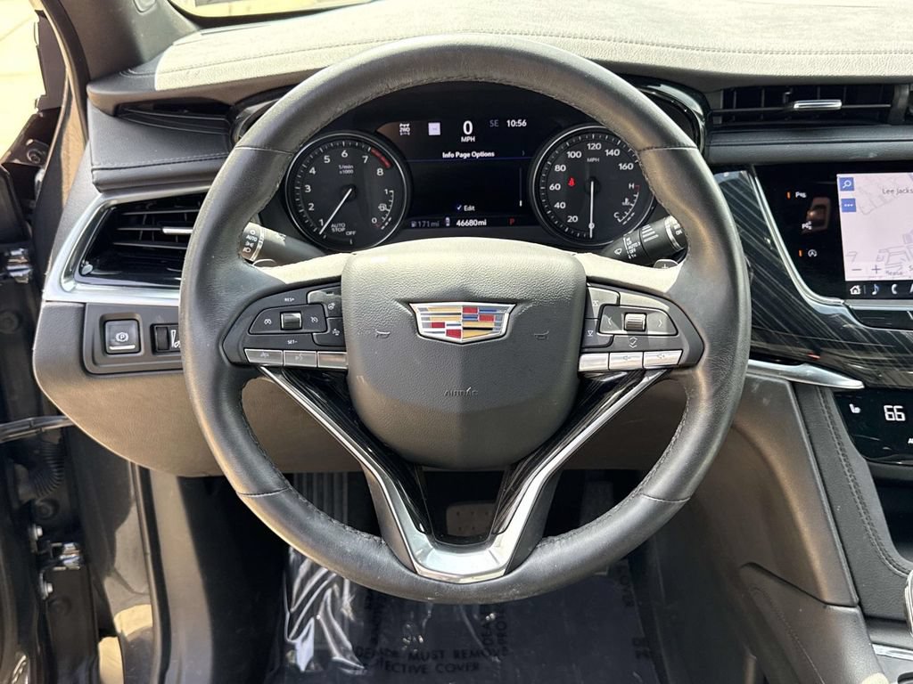 Used 2023 Cadillac XT6 Premium Luxury w/ Technology Package AWD/4WD image 32