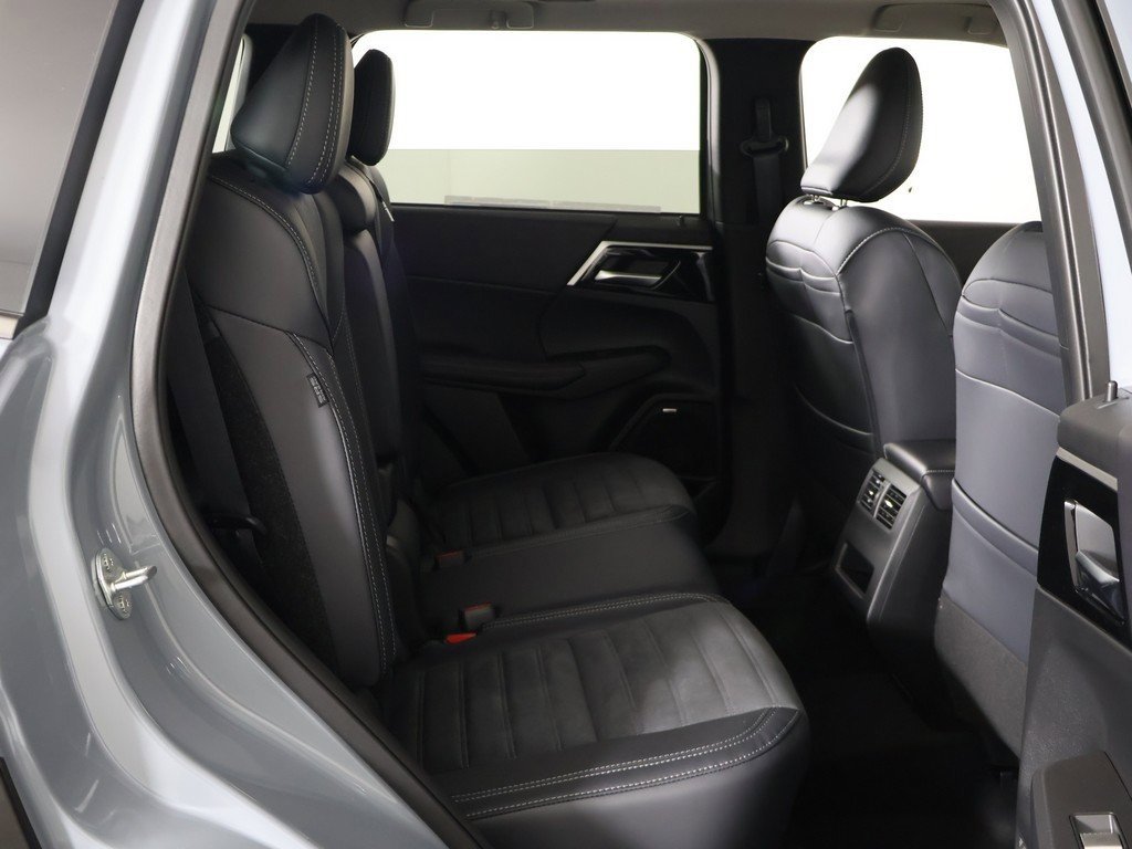 New 2025 Mitsubishi Outlander Trail Edition image 34