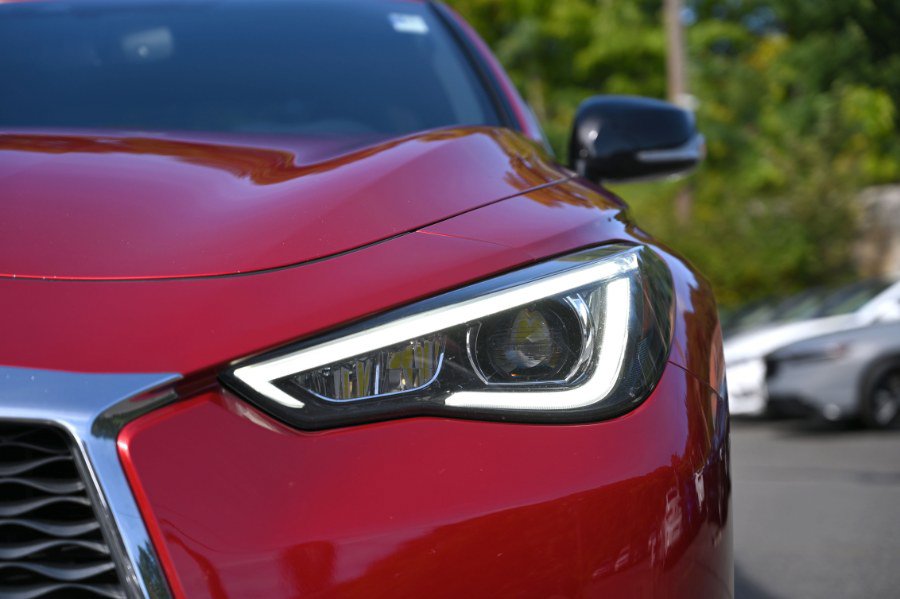 Used 2019 INFINITI Q60 Red Sport 400 w/ Cargo Package AWD/4WD image 16