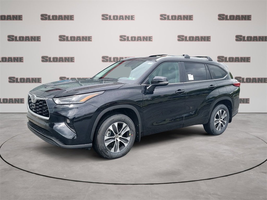 New 2023 Toyota Highlander XLE