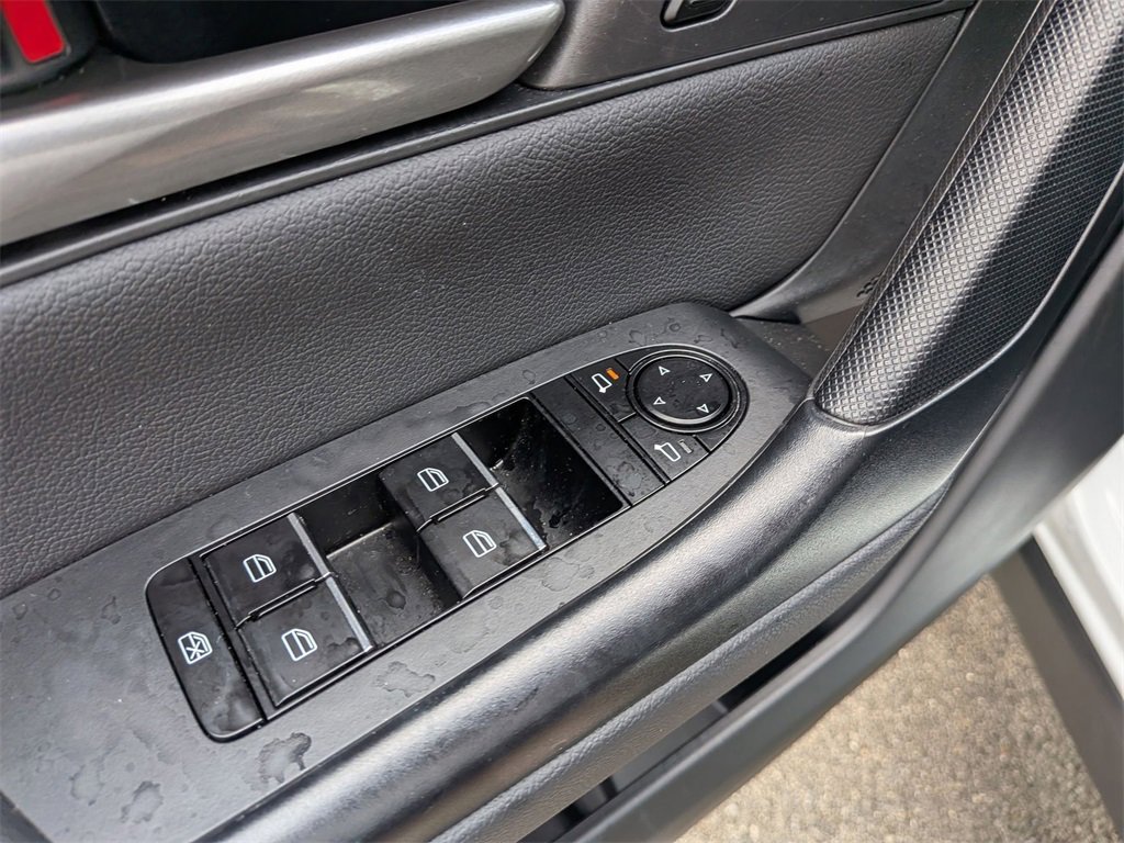 Used 2025 MAZDA CX-50 AWD 2.5 Hybrid w/ Premium Pkg image 13