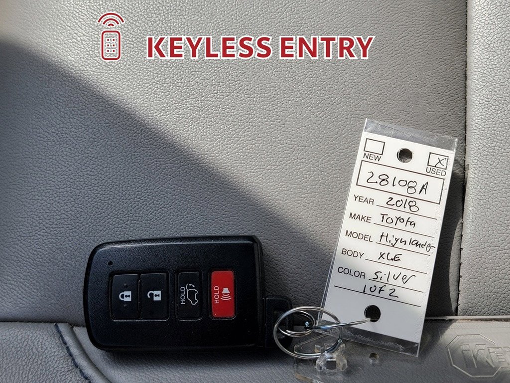 Used 2018 Toyota Highlander XLE AWD/4WD image 36