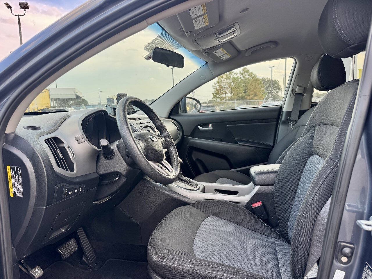 Used 2016 Kia Sportage LX AWD/4WD image 9