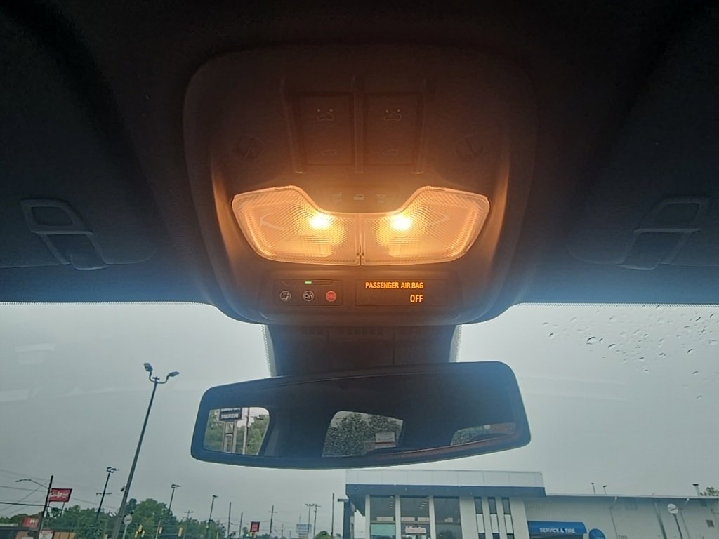 Certified 2025 GMC Canyon Denali image 26