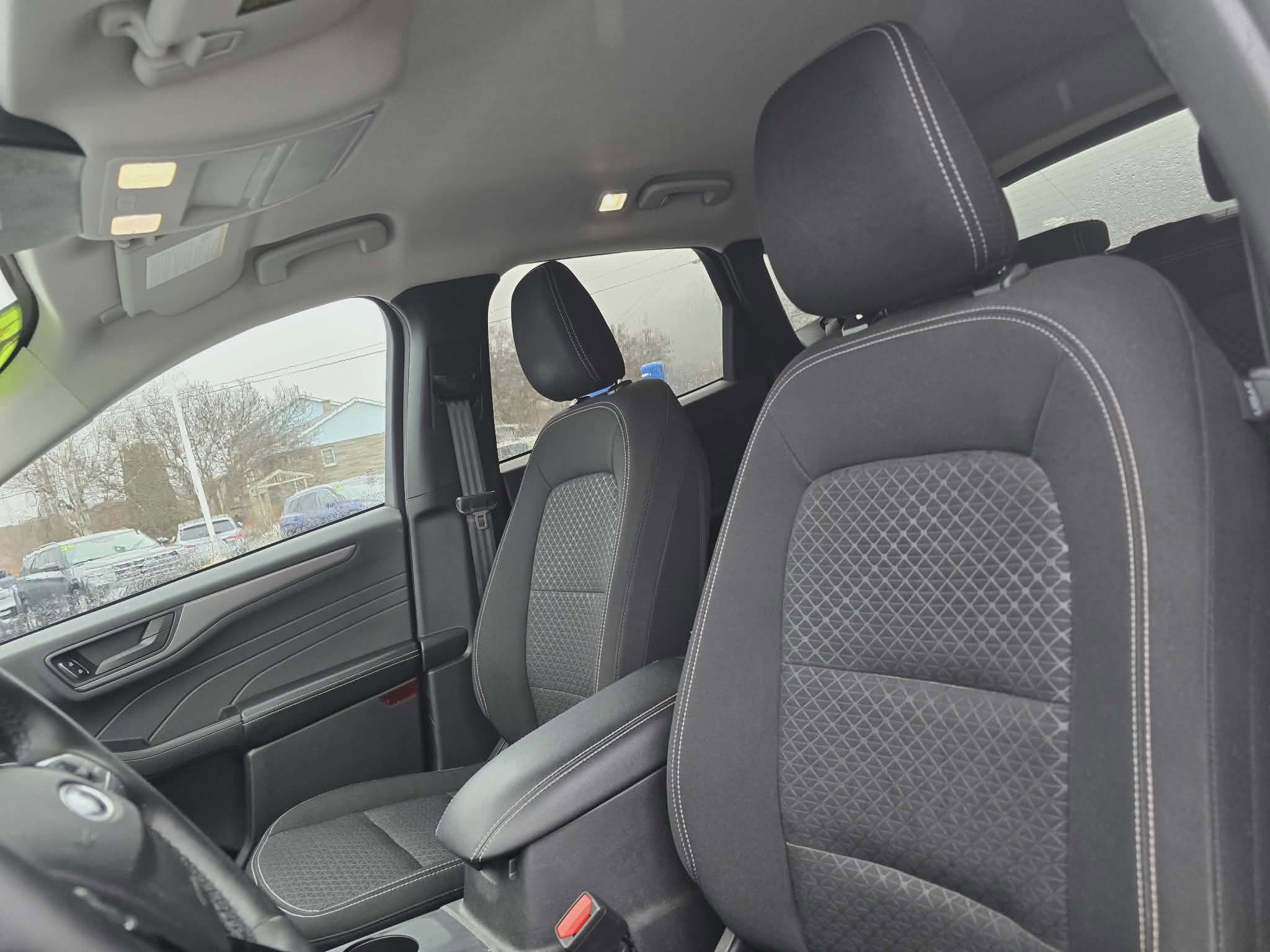 Used 2024 Ford Escape Active image 10