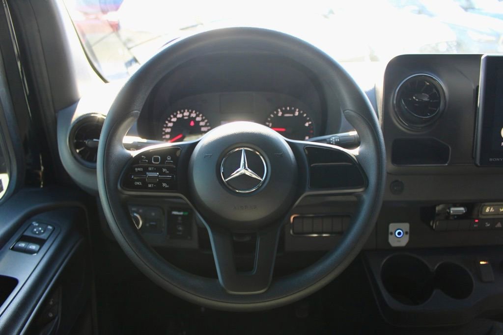 Used 2019 Mercedes-Benz Sprinter 3500 image 7