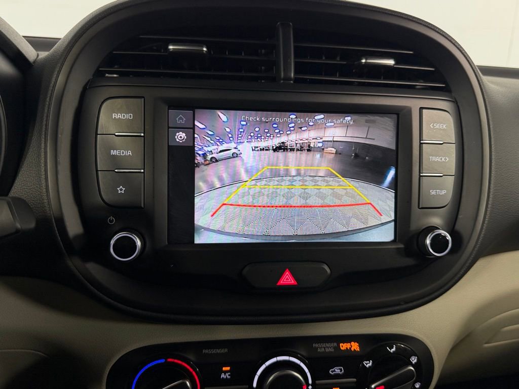 Used 2025 Kia Soul LX image 17