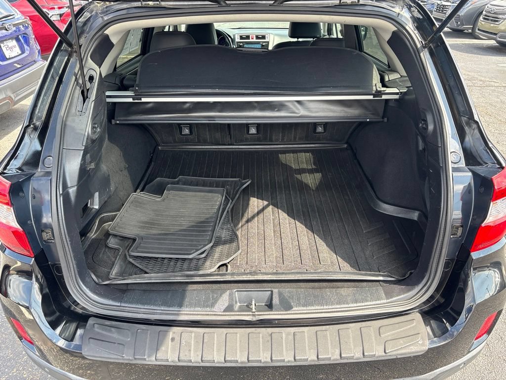 Used 2017 Subaru Outback 2.5i Limited AWD/4WD image 25