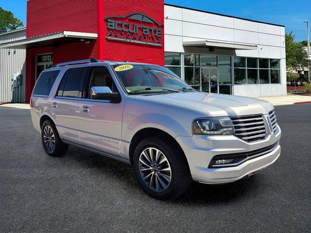 Used 2016 Lincoln Navigator Select AWD/4WD image 7