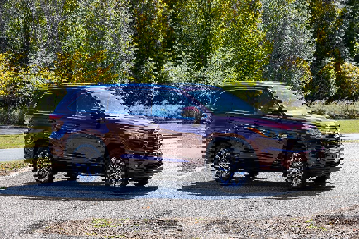 Used 2015 Toyota Highlander XLE image 2