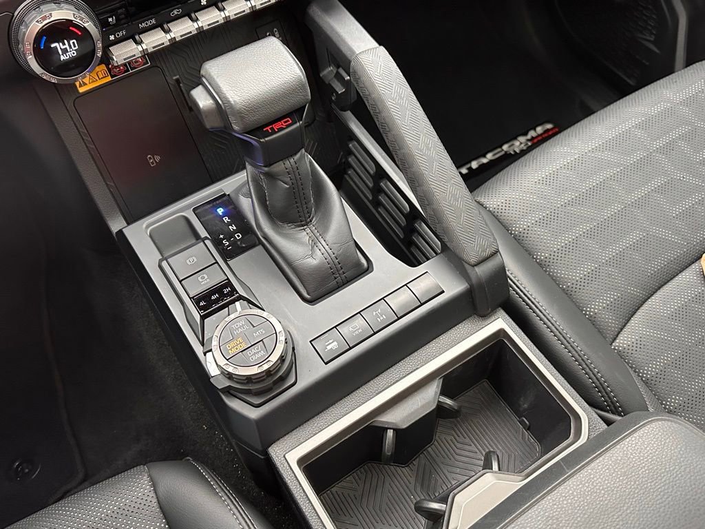Used 2024 Toyota Tacoma TRD Off-Road w/ TRD Off Road Premium Package AWD/4WD image 30