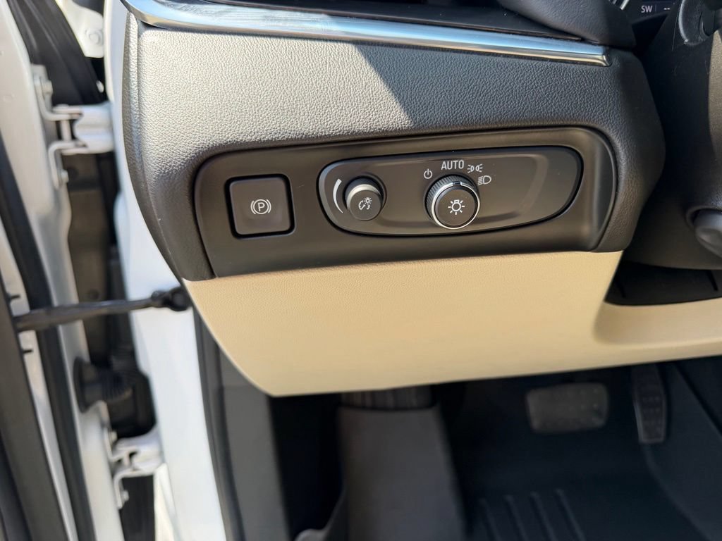 Used 2021 Buick Enclave Premium w/ Sun and Sites Package AWD/4WD image 15