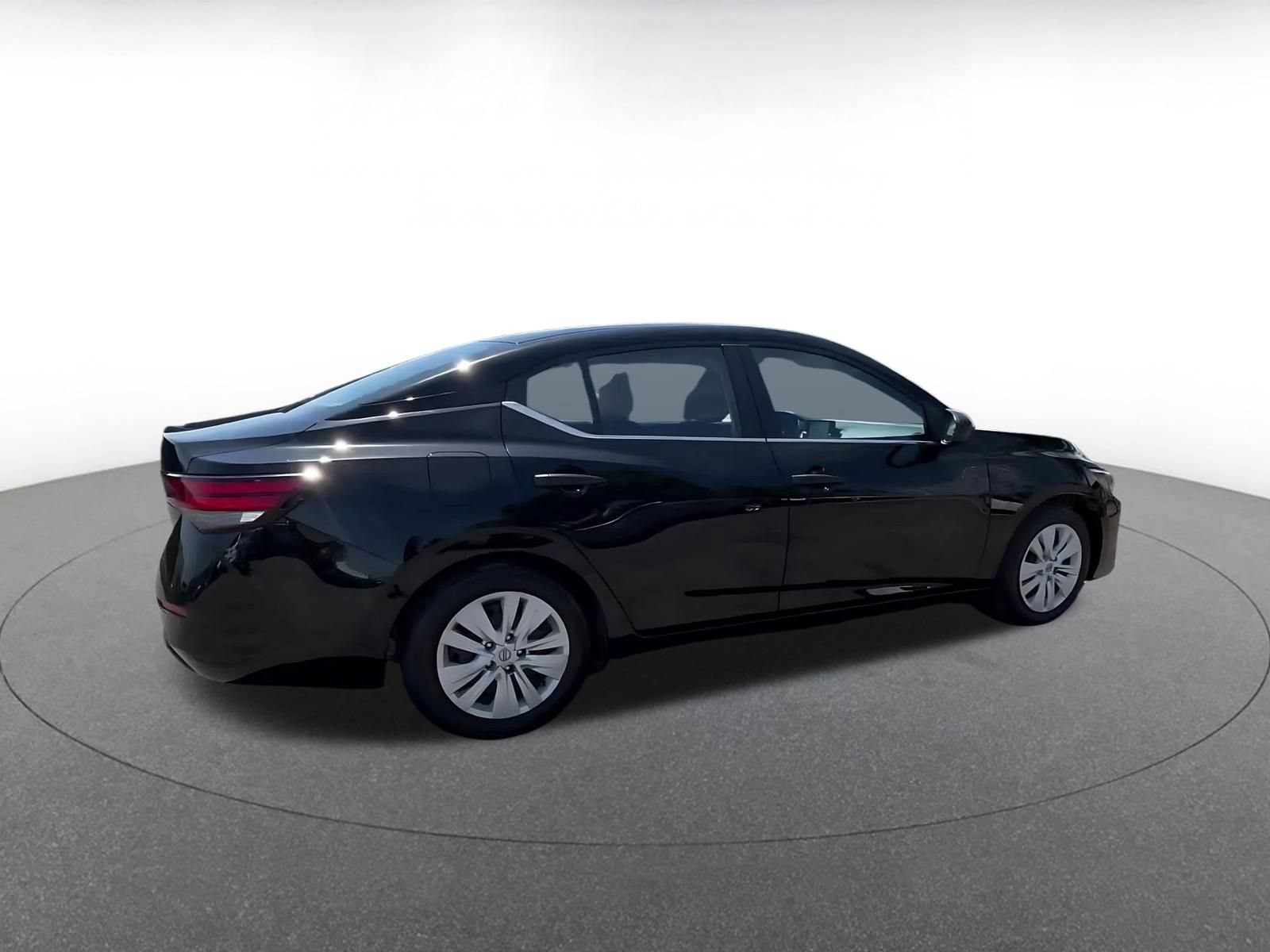 Used 2025 Nissan Sentra S FWD image 14