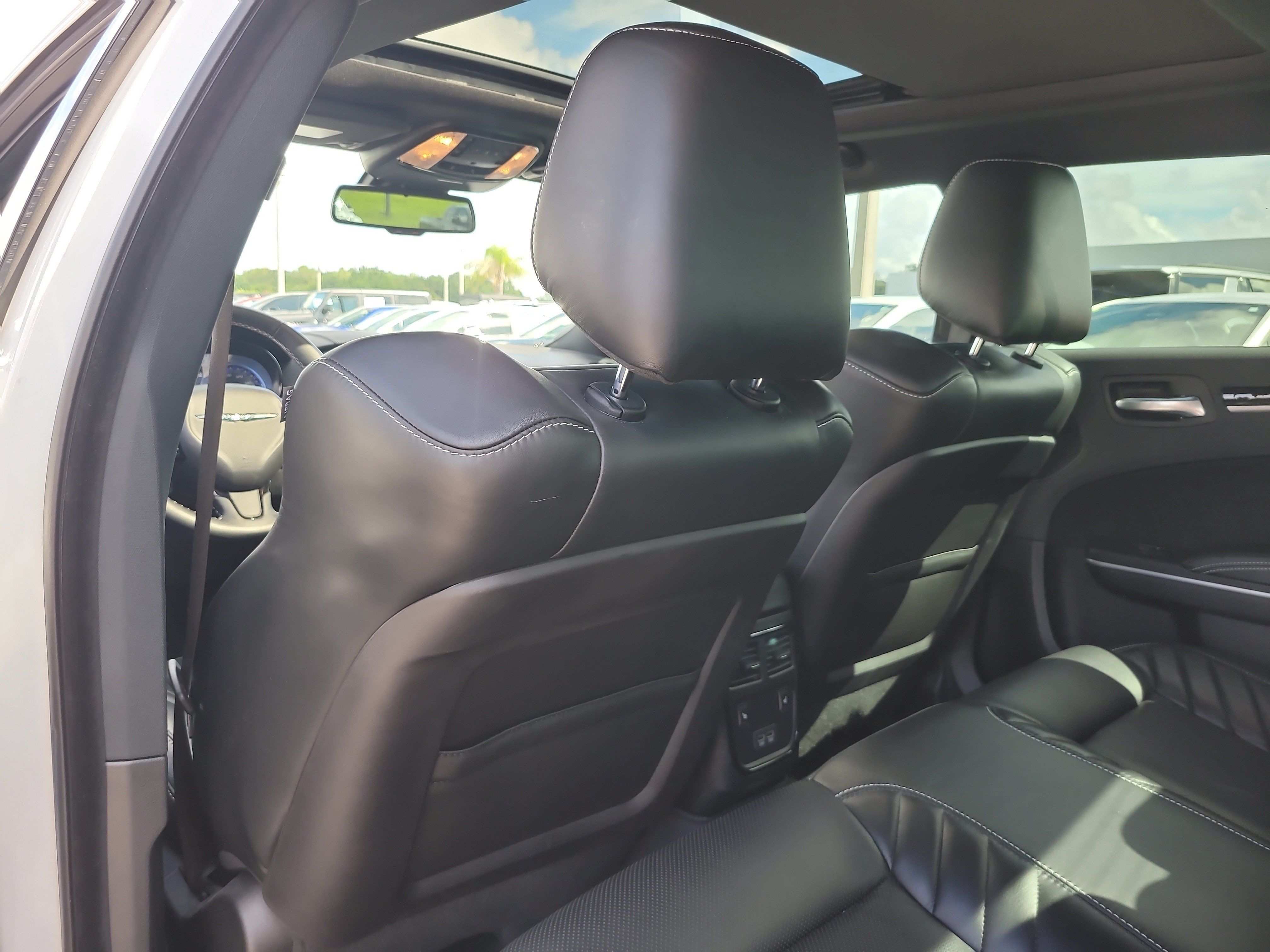 Used 2023 Chrysler 300 C RWD image 12