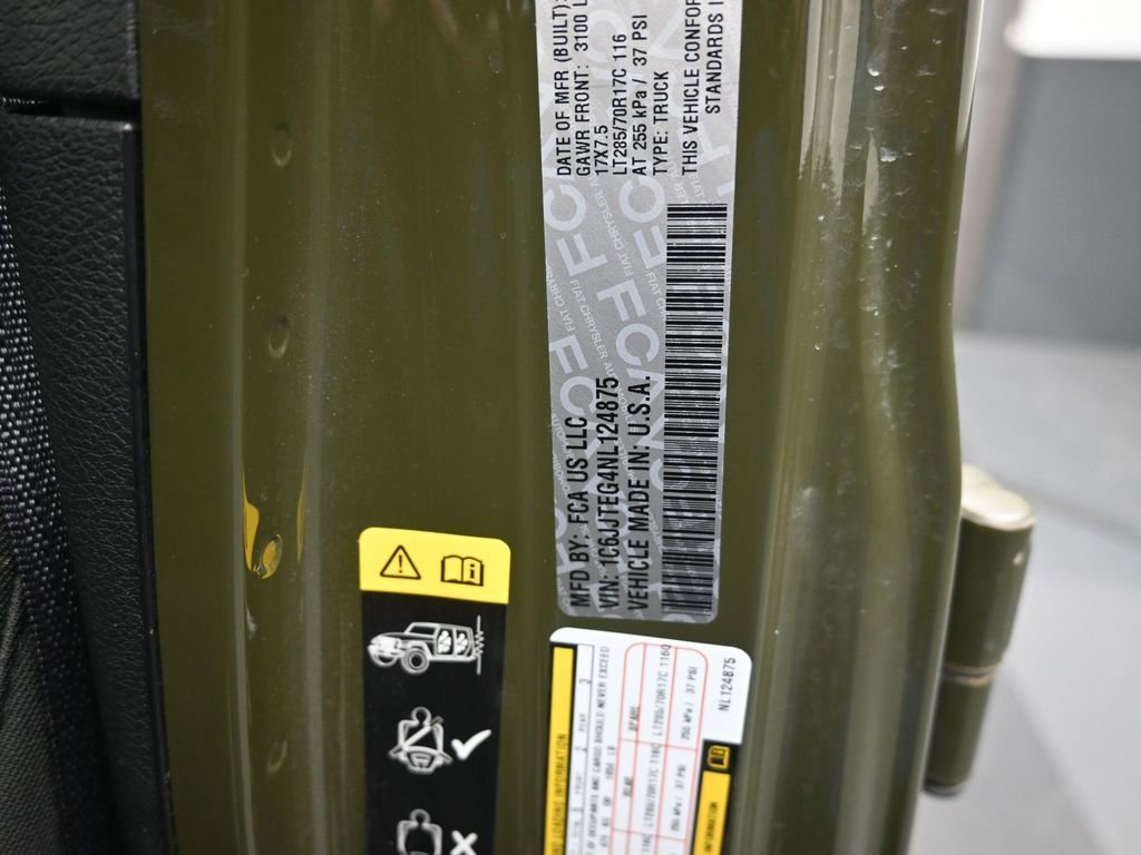 Used 2022 Jeep Gladiator Mojave w/ Cold Weather Group image 19