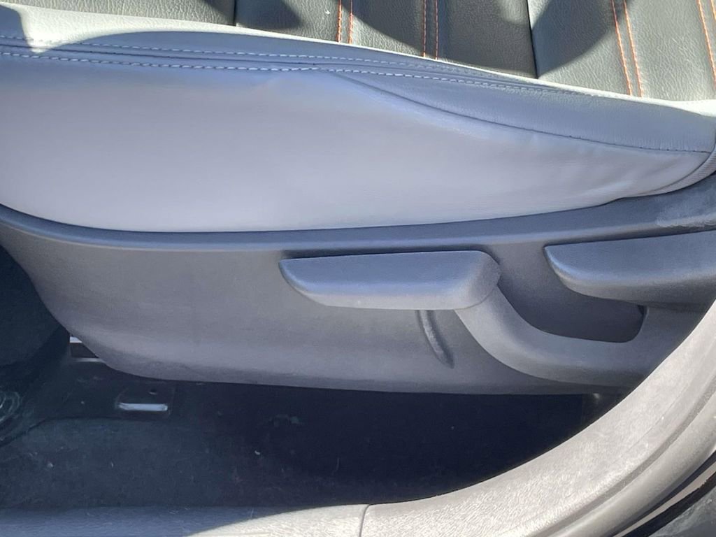 Used 2022 Nissan Kicks SR w/ Premium Package image 17