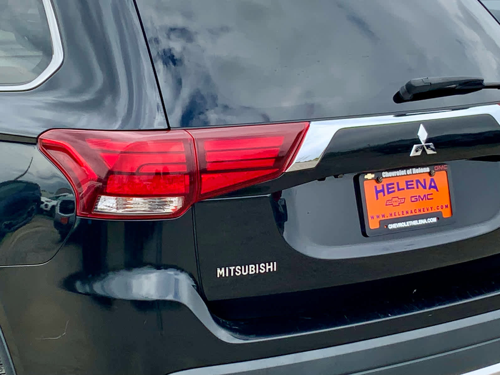 Used 2018 Mitsubishi Outlander SEL AWD/4WD image 13