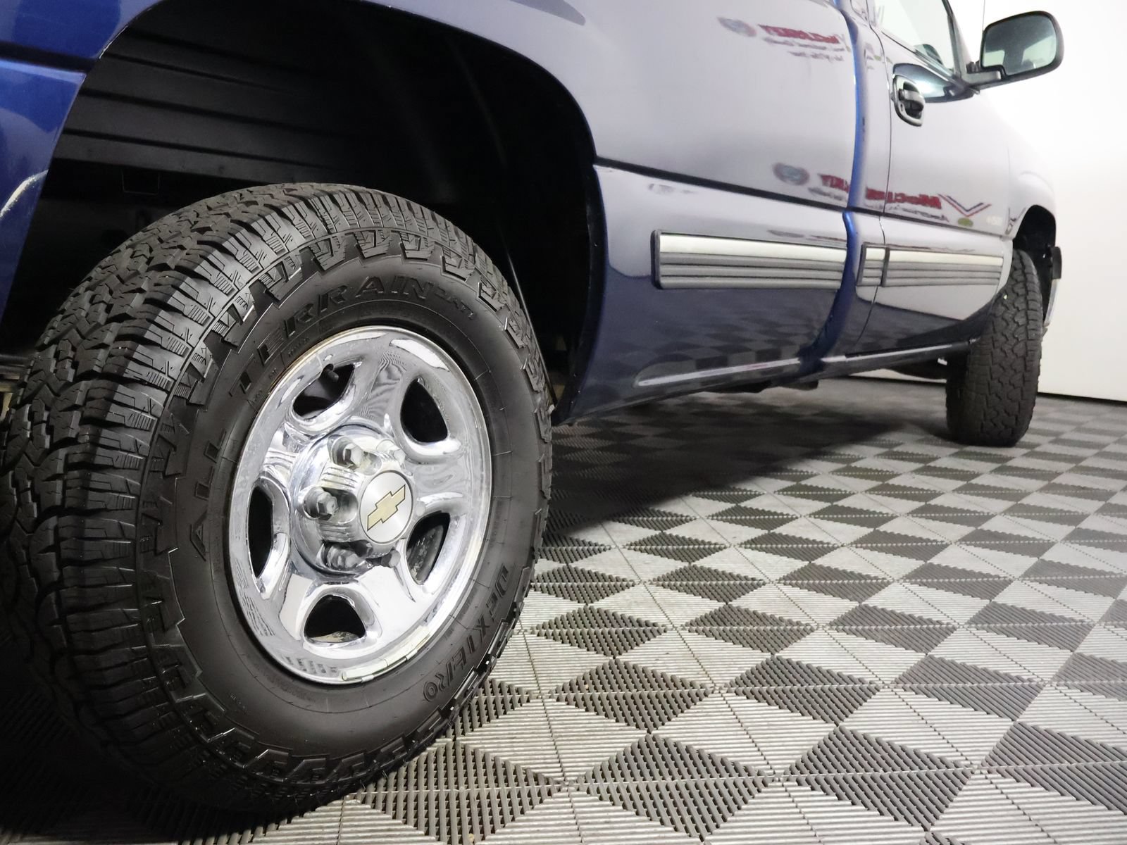 Used 1999 Chevrolet Silverado 1500 4x4 Regular Cab w/ Exterior Appearance Pkg image 8