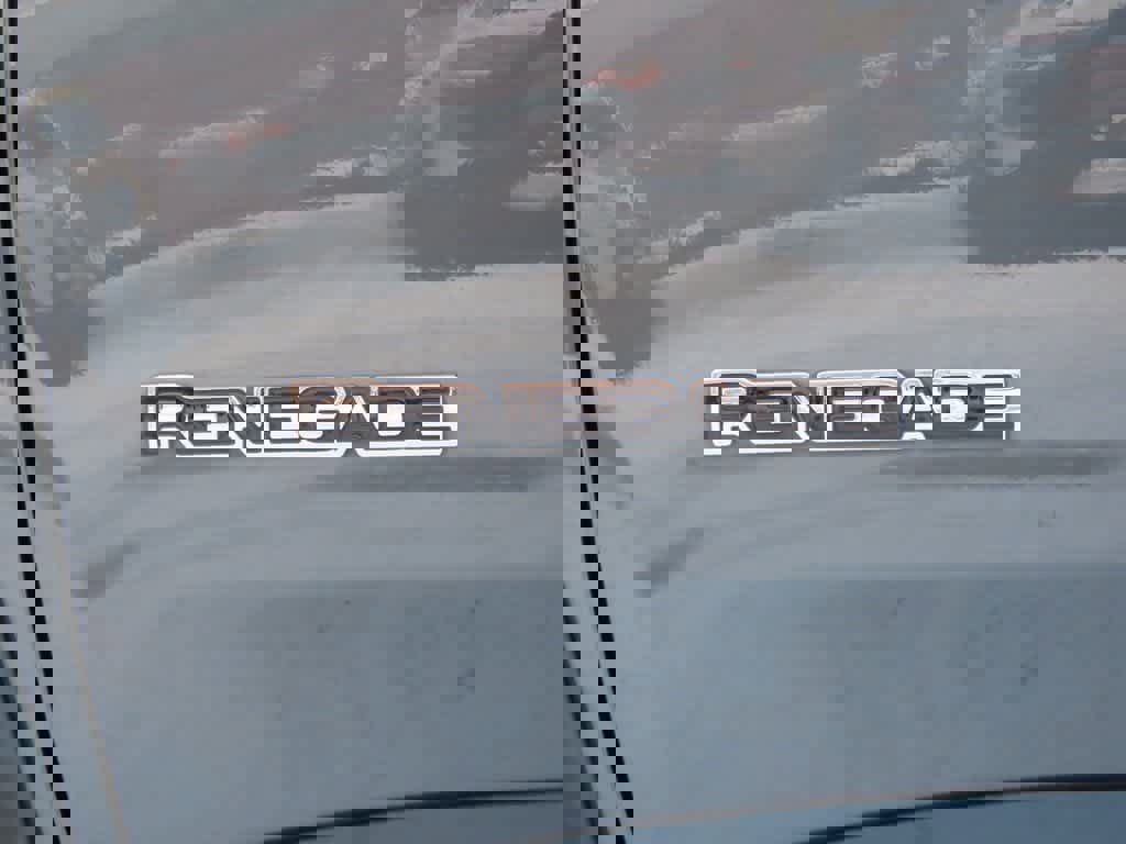 Used 2023 Jeep Renegade Latitude image 7